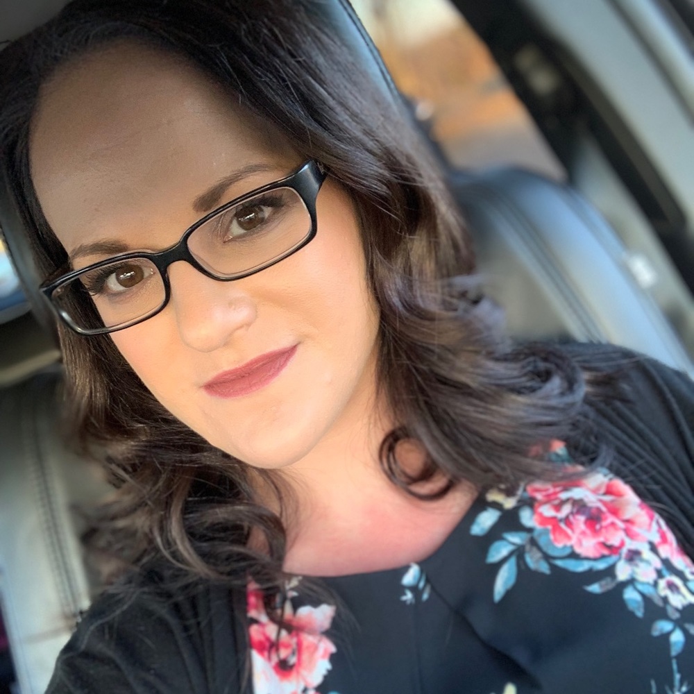 Meet your Posher, Stefanie